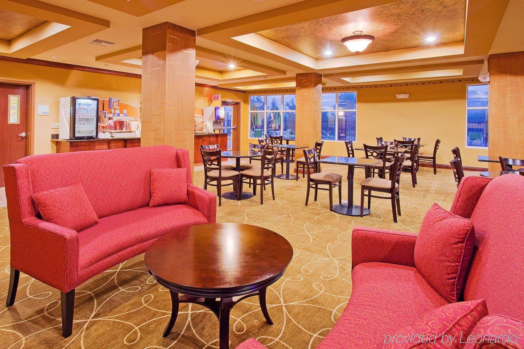 Holiday Inn Express Hotel & Suites Foley By Ihg Restaurant foto